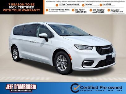 Certified 2023 Chrysler Pacifica Touring-L