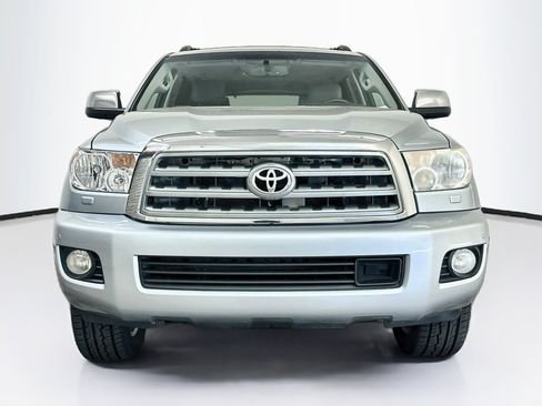 Used 2014 Toyota Sequoia Platinum AWD/4WD image 2