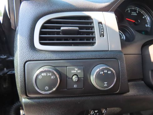 Used 2014 Chevrolet Silverado 3500 LTZ w/ LTZ Plus Package AWD/4WD image 25