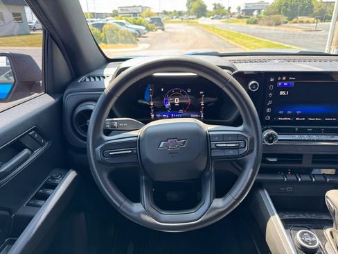Certified 2023 Chevrolet Colorado Trail Boss w/ Advanced Trailering Package AWD/4WD image 17