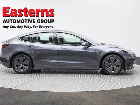 Used 2023 Tesla Model 3 Standard Range image 4