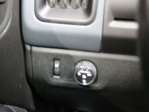 Used 2018 Chevrolet Colorado Z71 image 12