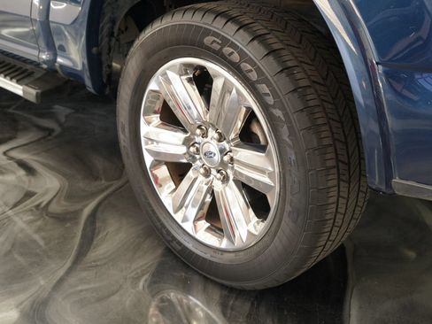 Used 2019 Ford F150 Lariat w/ Equipment Group 502A Luxury RWD image 32