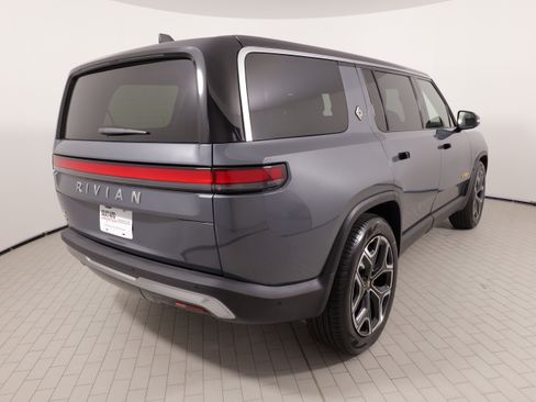 Used 2023 Rivian R1S Adventure AWD/4WD image 13