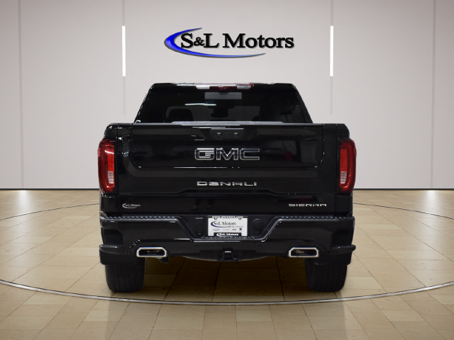 Used 2025 GMC Sierra 1500 Denali Ultimate AWD/4WD image 8