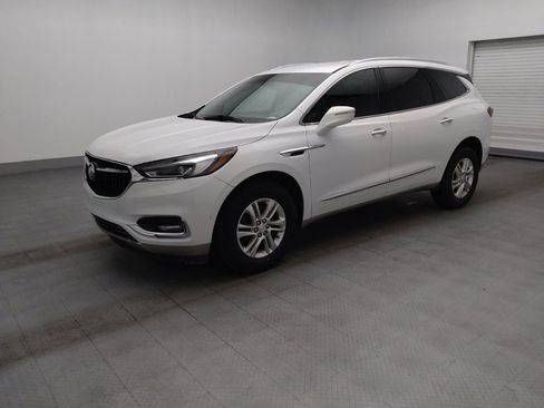 Used 2020 Buick Enclave Essence w/ Sound and Sites Package AWD/4WD image 2