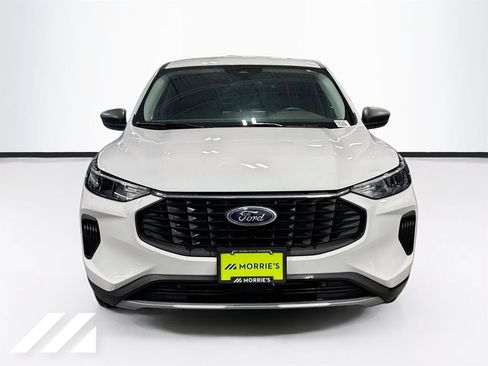 Used 2023 Ford Escape Active w/ Tech Pack #1 AWD/4WD image 2