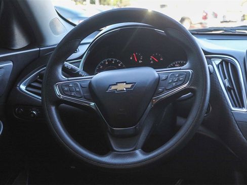 Used 2020 Chevrolet Malibu LT image 15