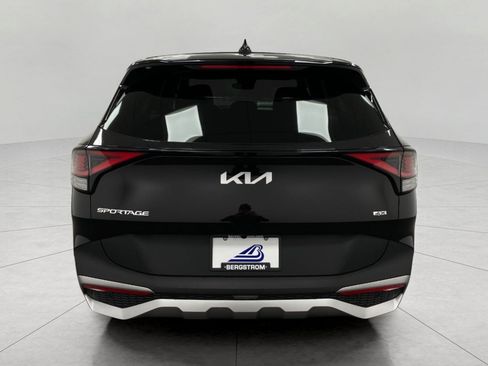 Certified 2025 Kia Sportage LX AWD/4WD image 4