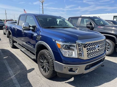Used 2017 Nissan Titan Platinum Reserve AWD/4WD image 12