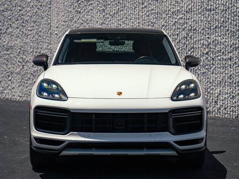 Used 2022 Porsche Cayenne Turbo GT AWD/4WD image 26