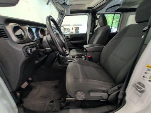 Used 2018 Jeep Wrangler Unlimited Sport S AWD/4WD image 10