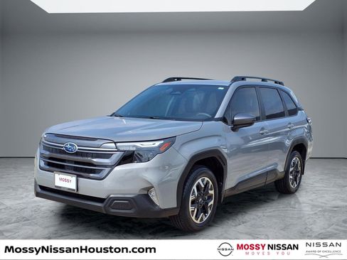 Used 2025 Subaru Forester Premium w/ Convenience Package #1 image 4