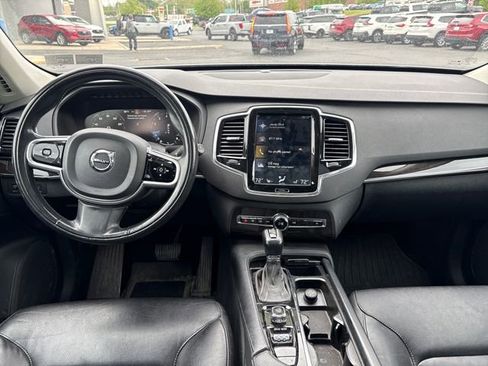 Used 2018 Volvo XC90 T5 Momentum w/ Convenience Package AWD/4WD image 13