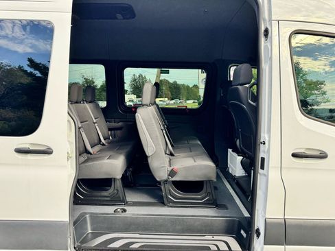 Used 2024 Mercedes-Benz Sprinter 2500 image 17