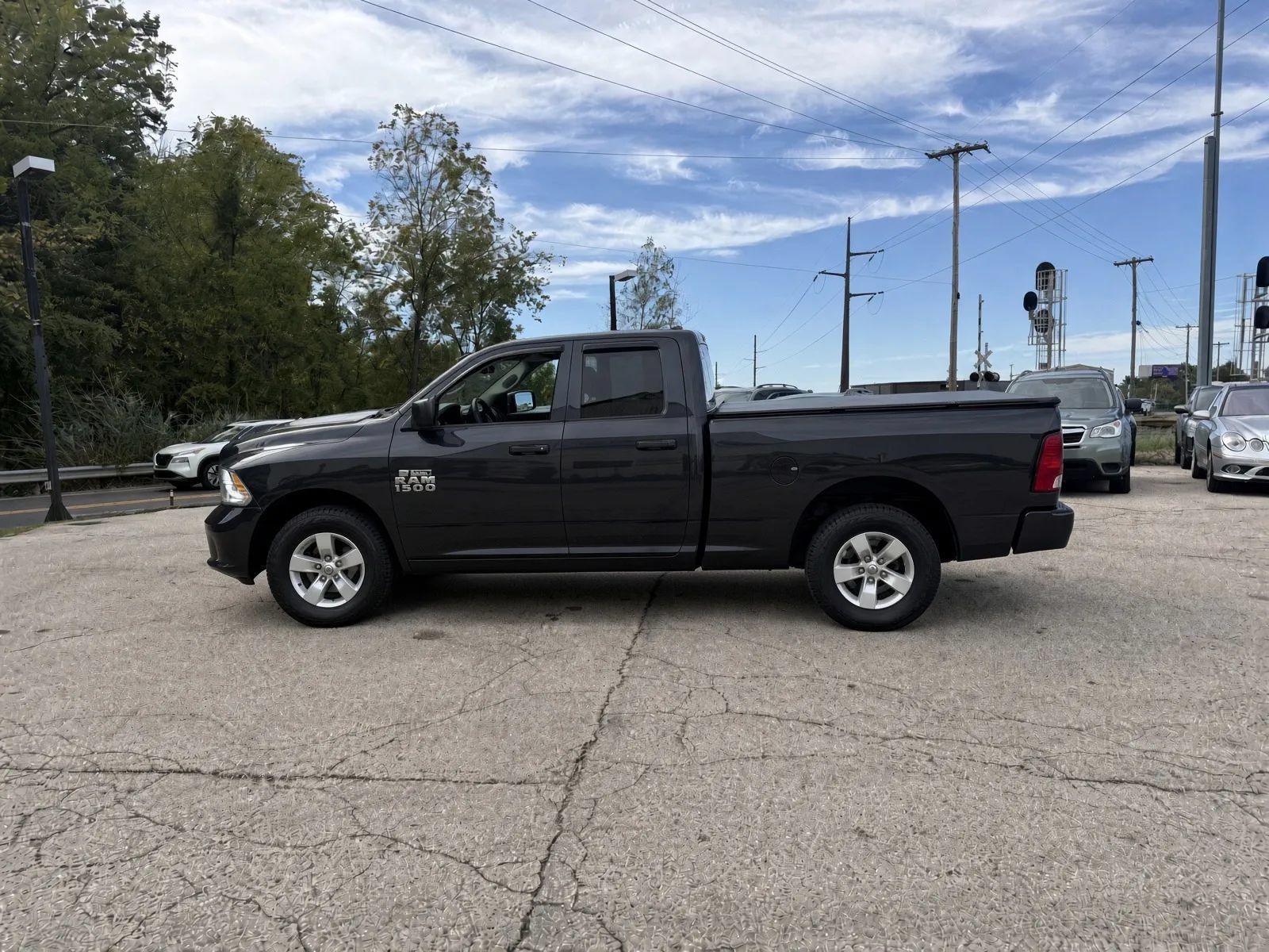 Used 2019 RAM 1500 Express AWD/4WD image 8