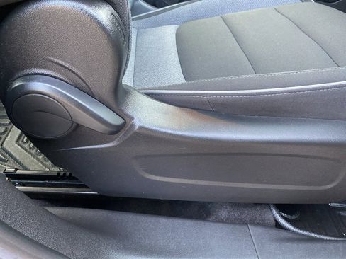 Used 2021 Chevrolet TrailBlazer LS image 13