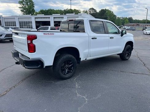 Used 2022 Chevrolet Silverado 1500 LT Trail Boss w/ Convenience Package II AWD/4WD image 3