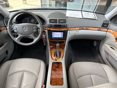 Used 2007 Mercedes-Benz E 350 4MATIC Wagon image 10