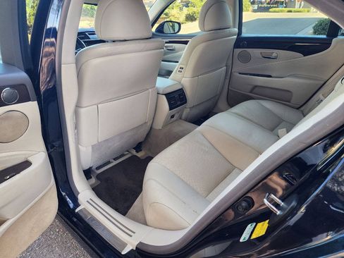 Used 2009 Lexus LS 460 RWD image 15