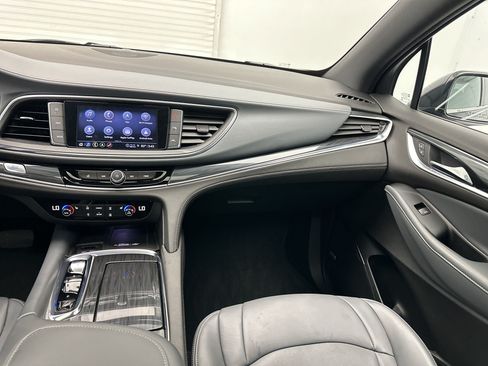Certified 2023 Buick Enclave Essence w/ Experience Buick Package AWD/4WD image 29
