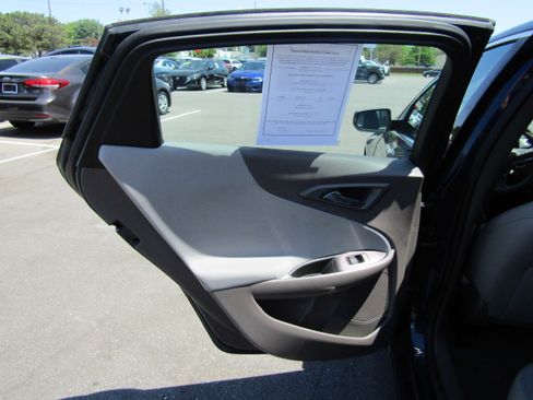Used 2020 Chevrolet Malibu LT FWD image 14