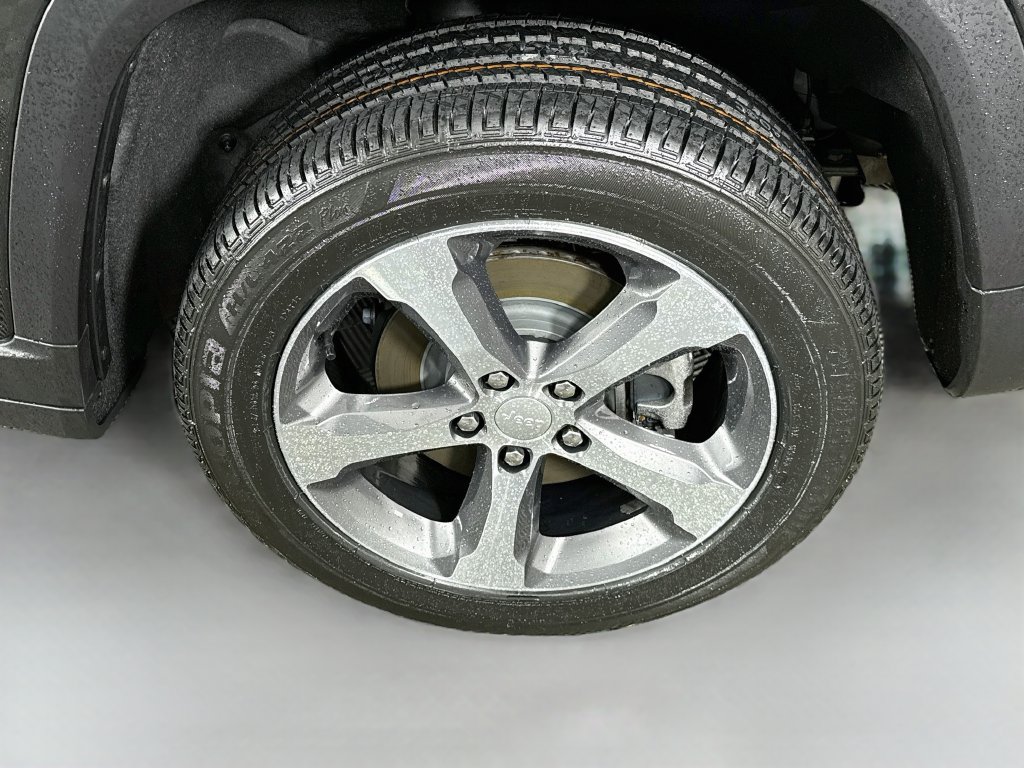 Used 2023 Jeep Grand Cherokee 4WD 4xe image 33