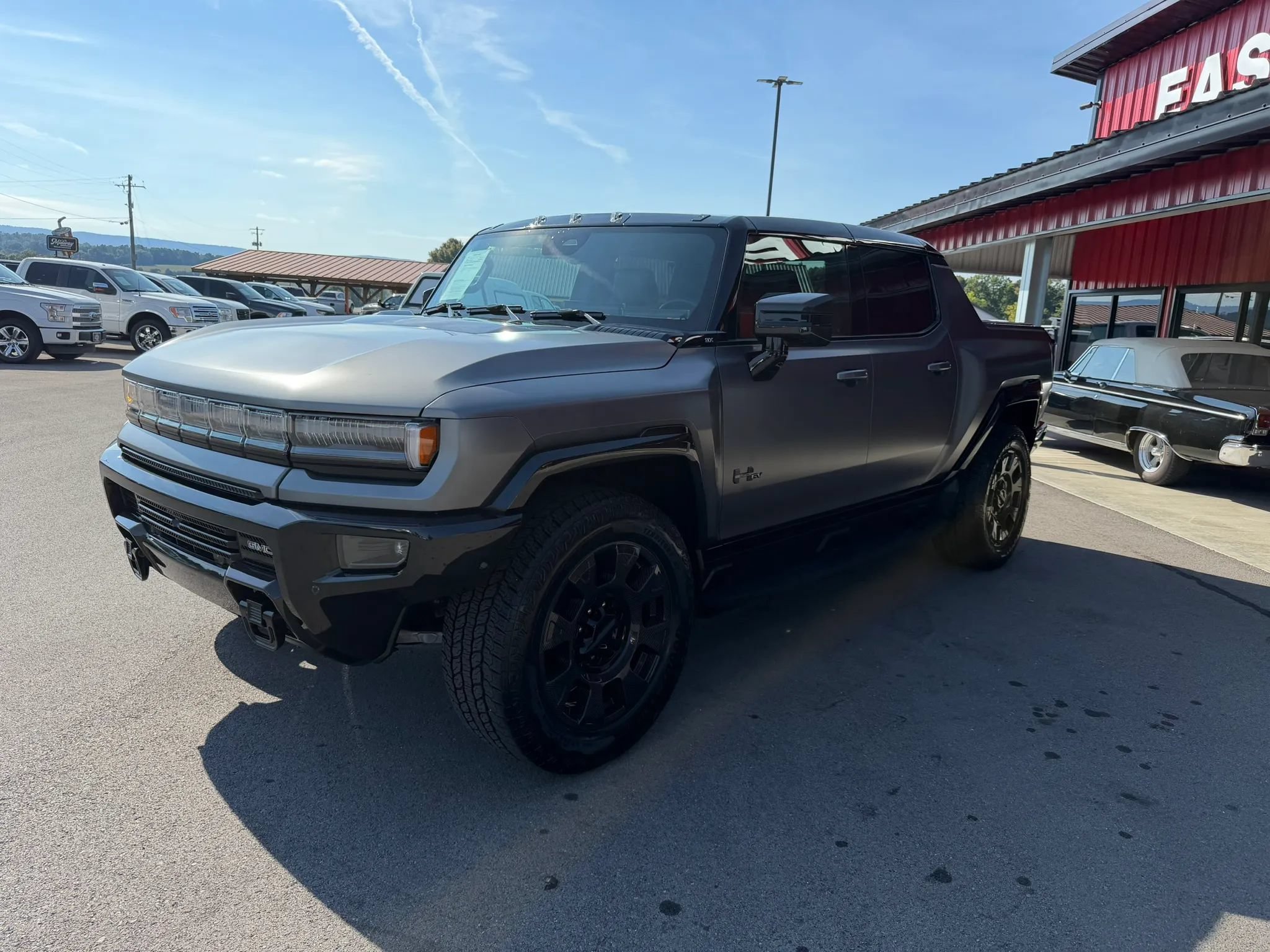 Used 2026 GMC Hummer EV 4x4 Crew Cab w/ Carbon Fiber Edition Package image 2