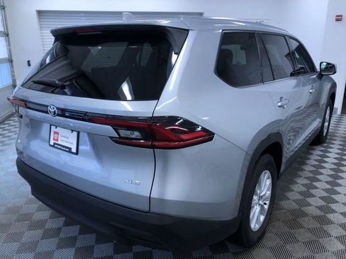 Certified 2025 Toyota Grand Highlander AWD image 35