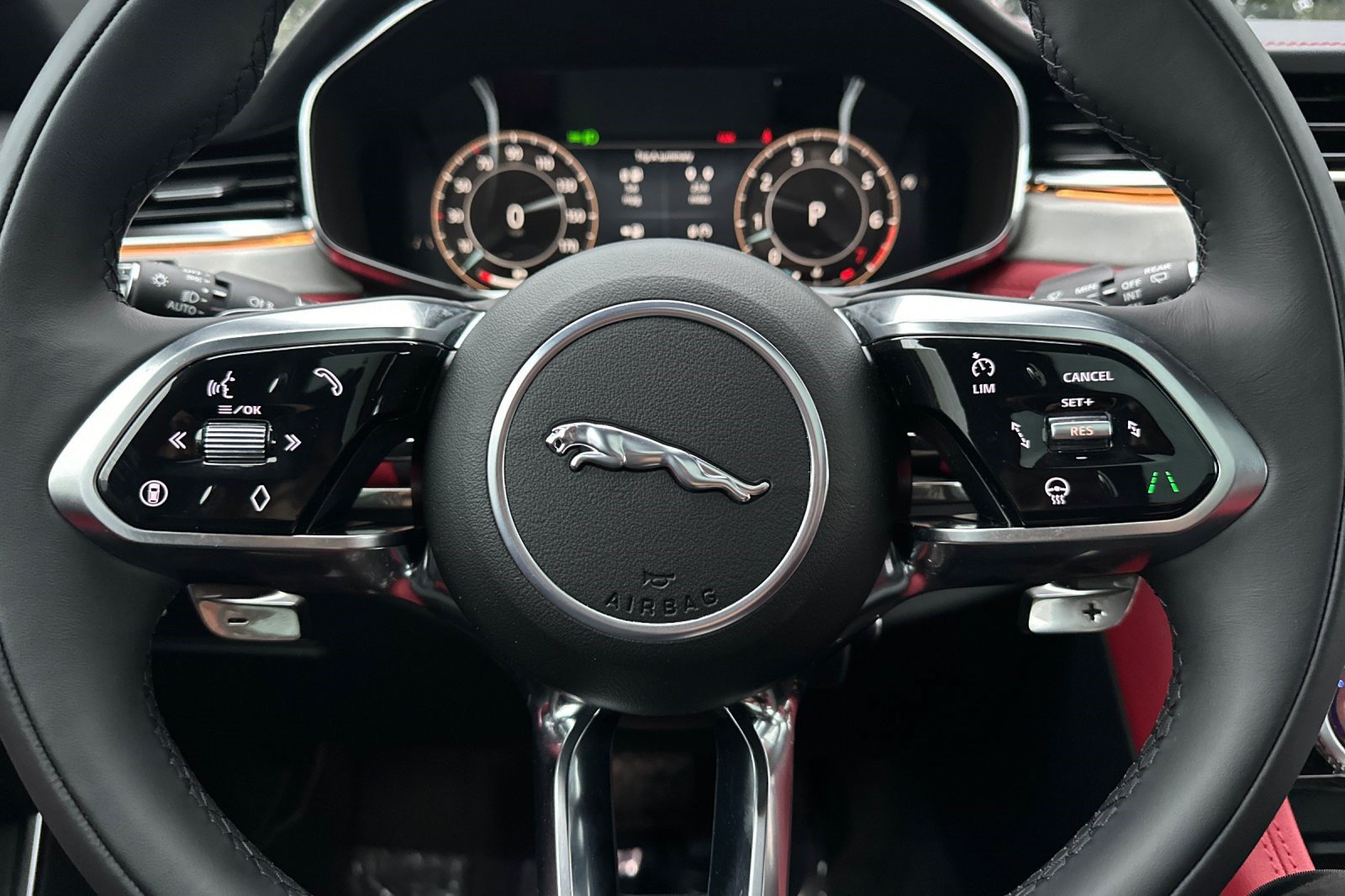 New 2025 Jaguar F-PACE R-Dynamic S AWD/4WD image 10