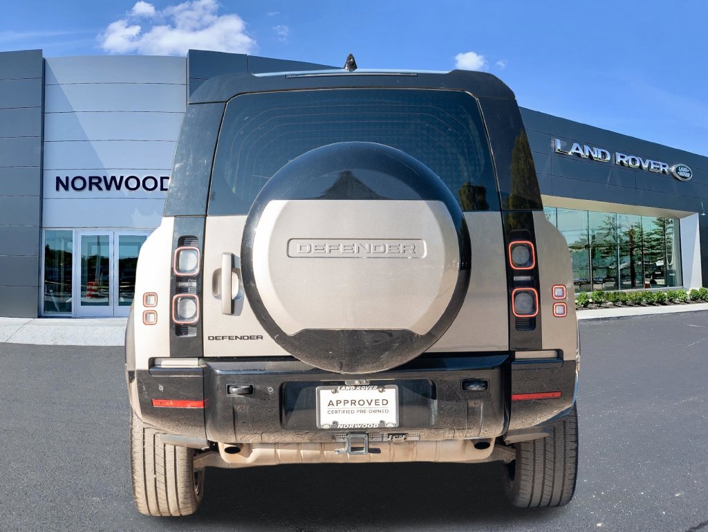 Used 2024 Land Rover Defender 130 X AWD/4WD image 5