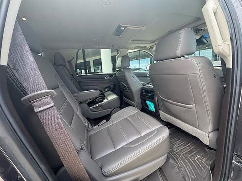 Used 2017 GMC Yukon Denali w/ Open Road Package AWD/4WD image 4