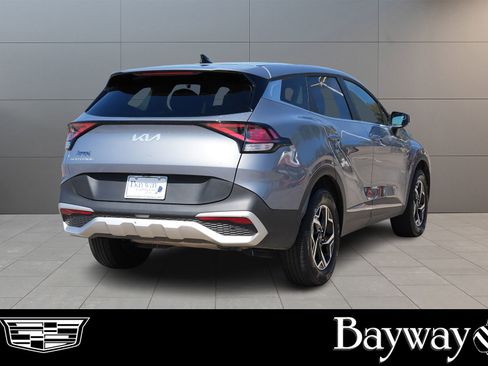 Used 2025 Kia Sportage LX image 5