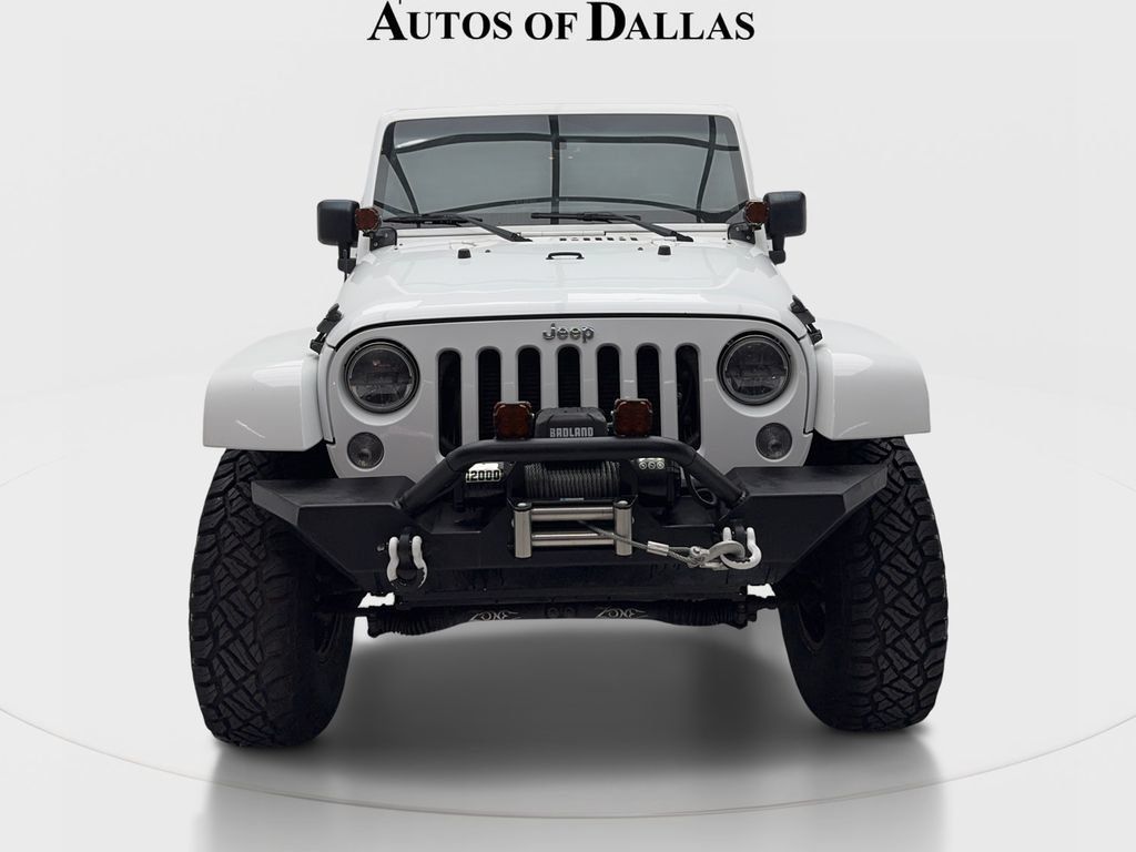 Used 2016 Jeep Wrangler Unlimited Rubicon w/ Connectivity Group AWD/4WD image 4