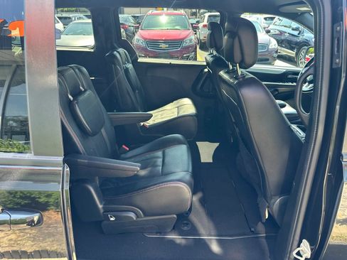 Used 2019 Dodge Grand Caravan GT FWD image 11