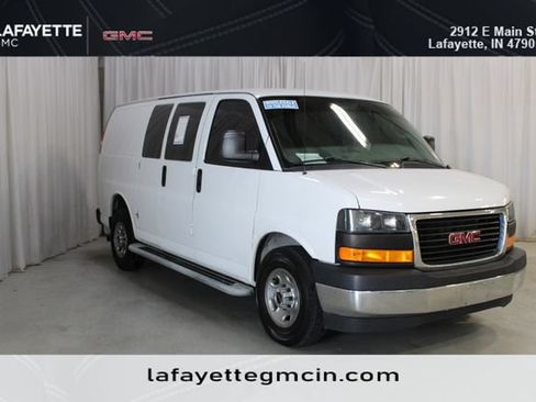 Used 2017 GMC Savana 2500 RWD image 1