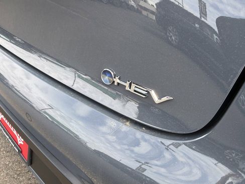 New 2026 Toyota Prius LE image 7