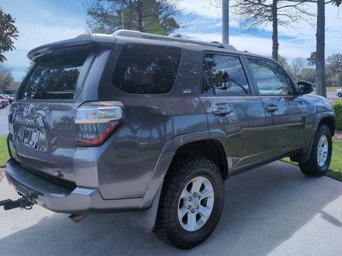 Used 2015 Toyota 4Runner SR5 image 10