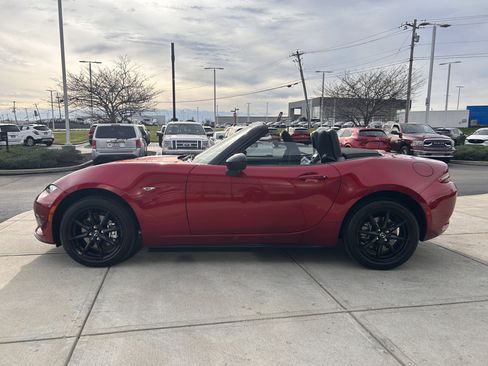 Certified 2025 MAZDA MX-5 Miata Sport image 5