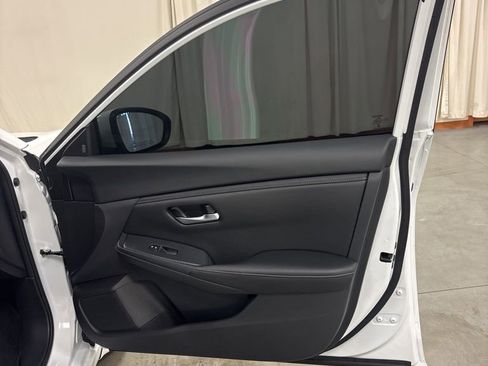 Used 2024 Nissan Sentra SV image 28