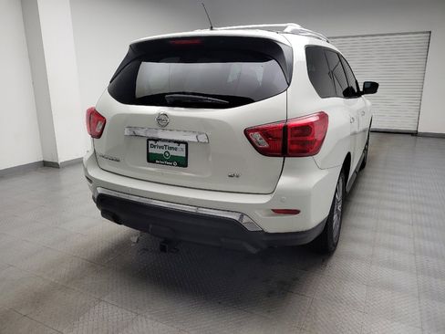 Used 2018 Nissan Pathfinder SV AWD/4WD image 7