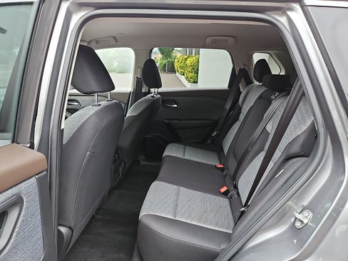 Certified 2023 Nissan Rogue SV AWD/4WD image 10