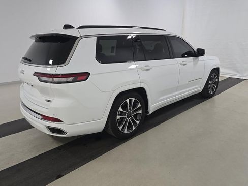 Used 2025 Jeep Grand Cherokee L Overland w/ Luxury Tech Group IV AWD/4WD image 4