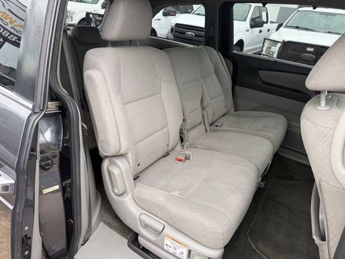 Used 2016 Honda Odyssey SE image 14