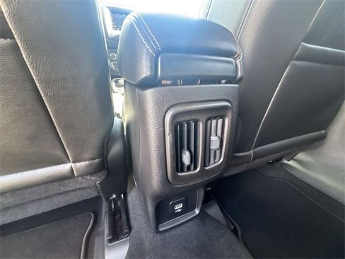 Used 2021 Jeep Compass Latitude image 12