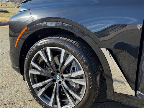 Used 2023 BMW X7 xDrive40i w/ Premium Package image 10