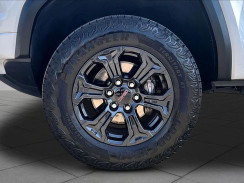 Used 2025 GMC Canyon Elevation w/ Convenience Package RWD image 11