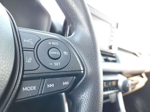Used 2021 Toyota RAV4 XLE w/ Convenience Package AWD/4WD image 24