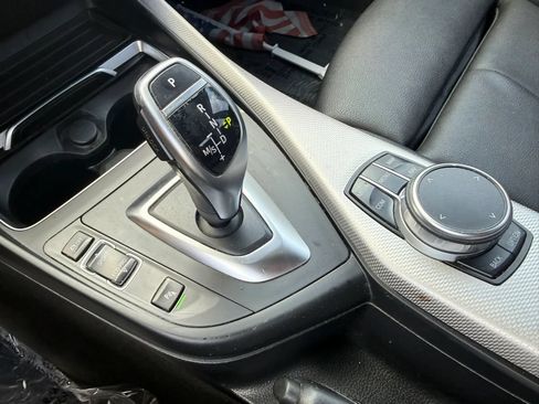 Used 2020 BMW 230i Coupe w/ M Sport Package RWD image 13