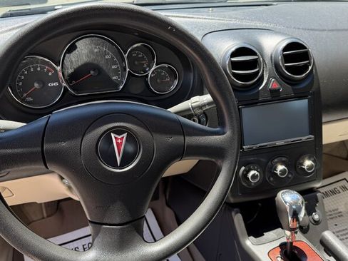 Used 2009 Pontiac G6 Sedan FWD image 13